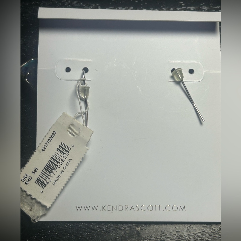 Kendra Scott Iridescent Large Dangle Drop Earrings – Silver Tone – NWT - Picture 5 of 5